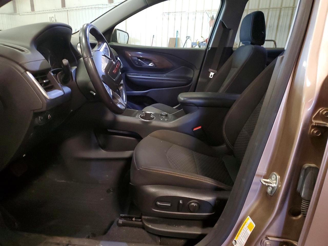 2019 GMC TERRAIN SLE photo 13