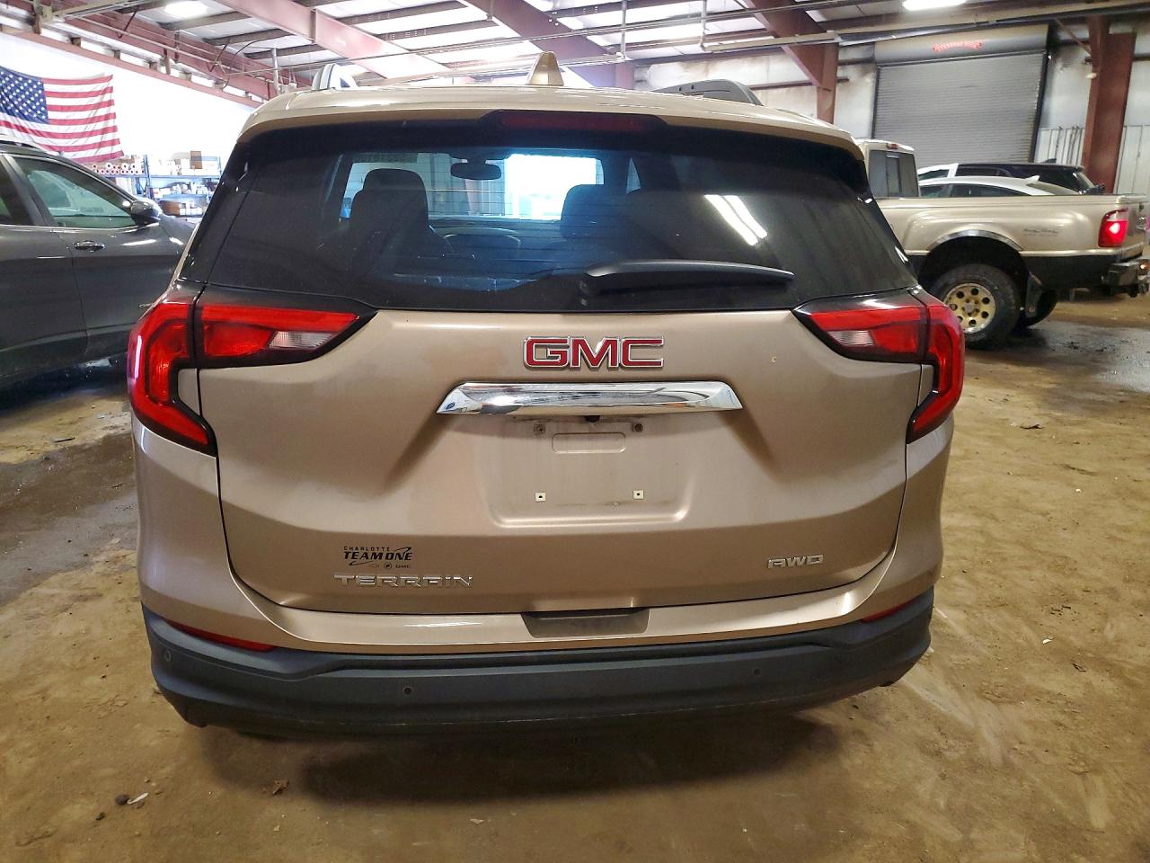 2019 GMC TERRAIN SLE photo 11