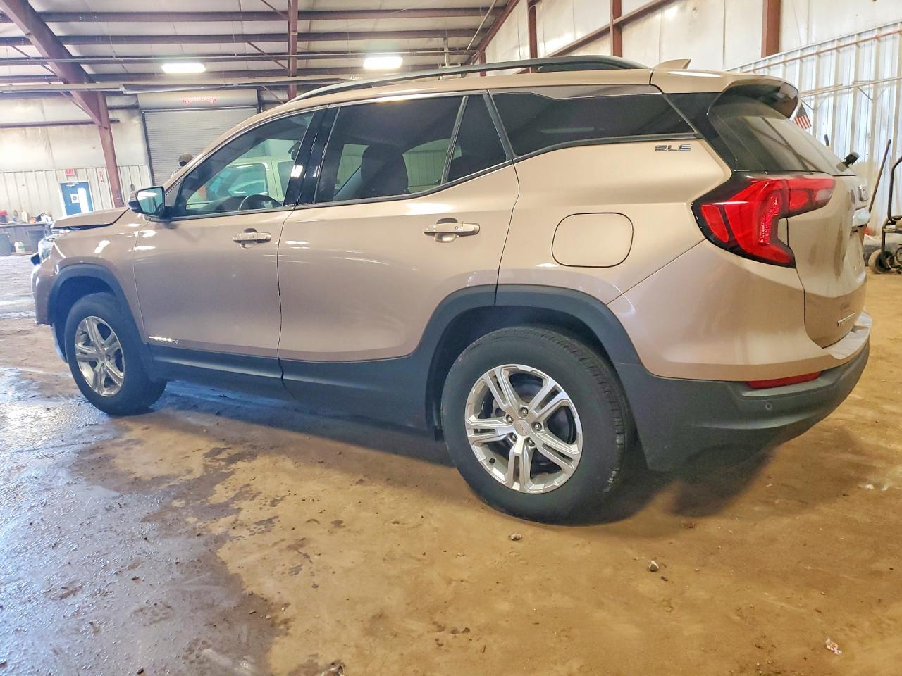 2019 GMC TERRAIN SLE photo 3
