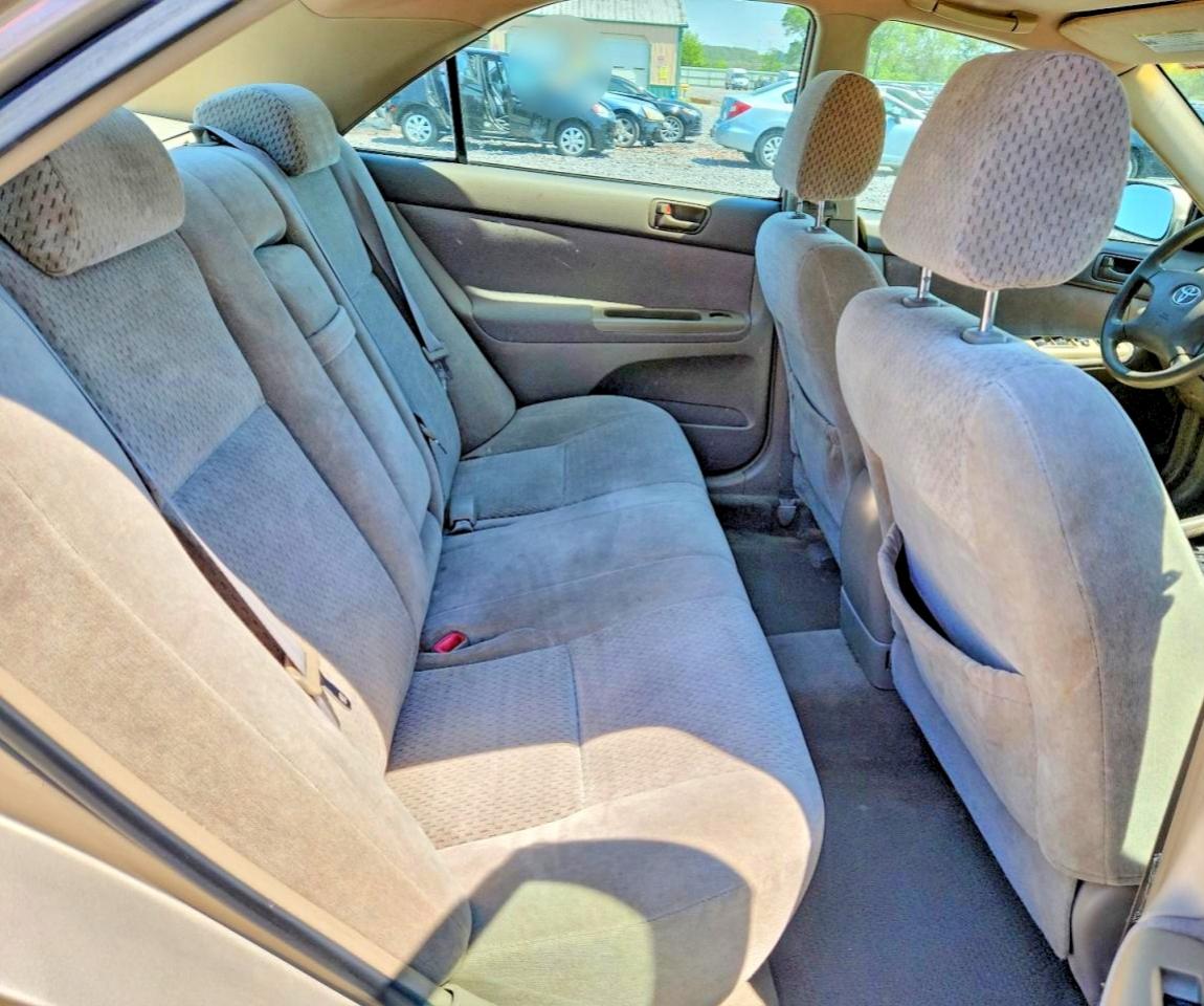2004 TOYOTA CAMRY LE photo 28