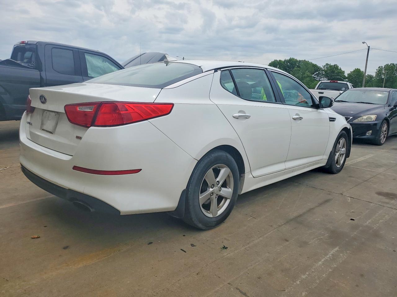2015 KIA OPTIMA LX photo 3