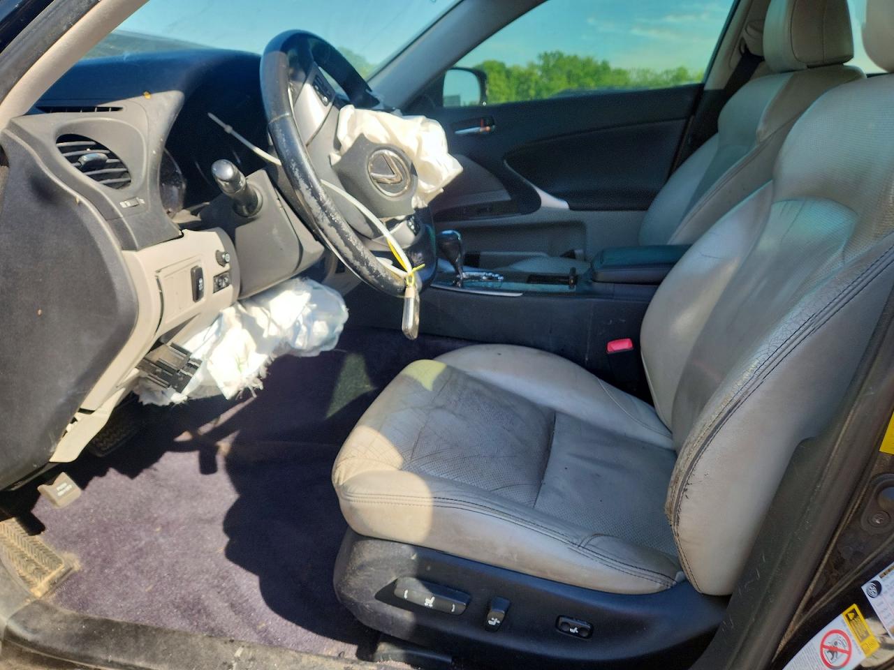 2012 LEXUS IS 250 photo 19