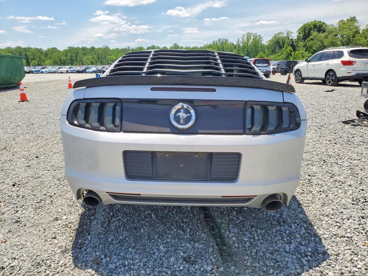 2013 FORD MUSTANG photo 11