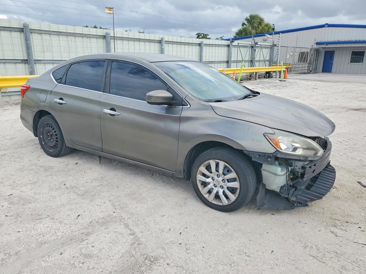 2019 NISSAN SENTRA S photo 7