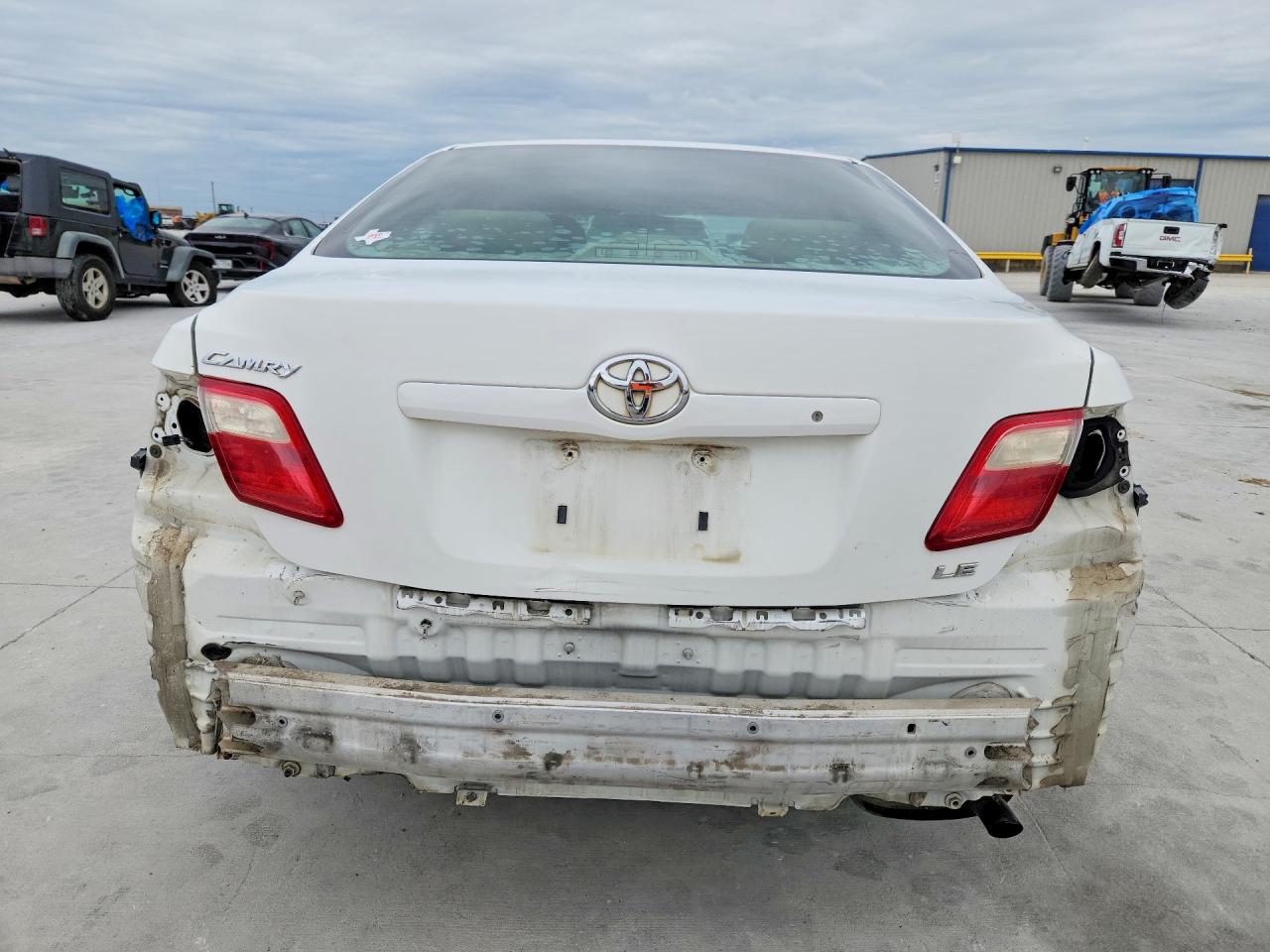 2007 TOYOTA CAMRY LE photo 11