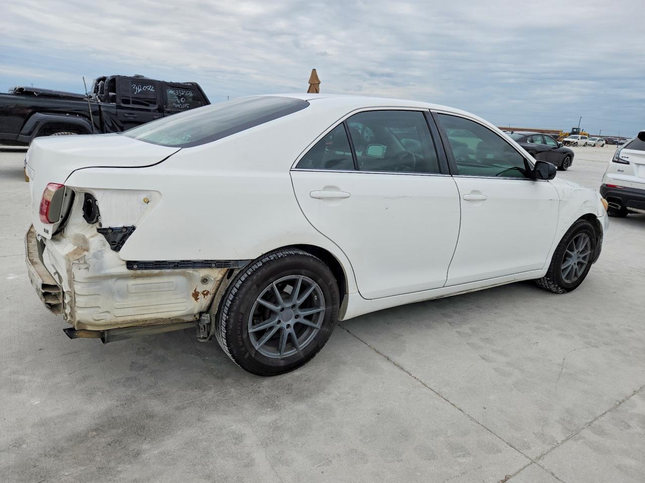 2007 TOYOTA CAMRY LE photo 5