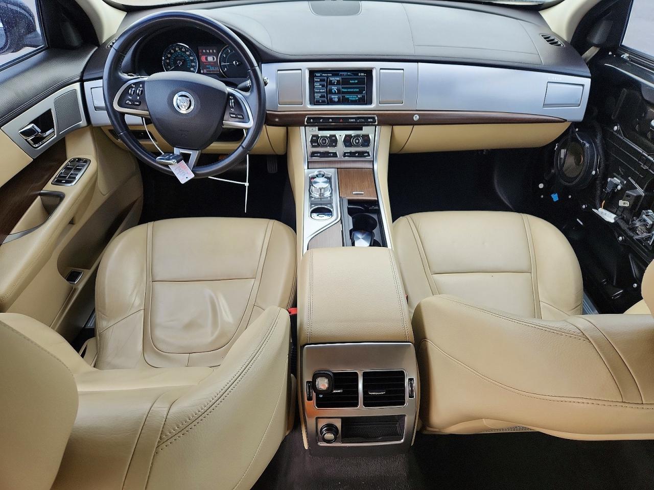 2013 JAGUAR XF photo 8