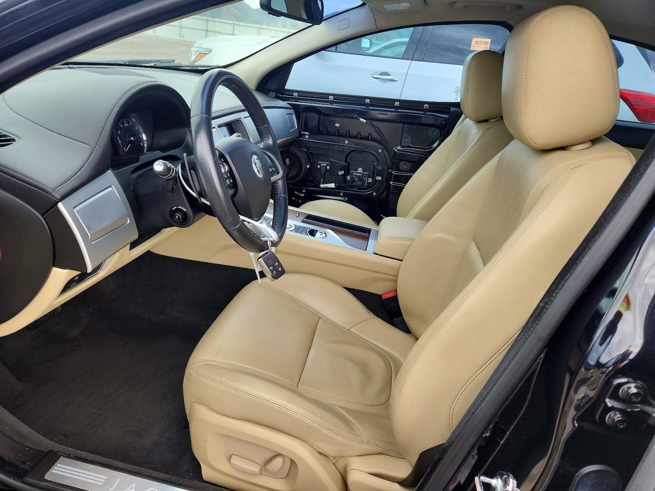 2013 JAGUAR XF photo 7
