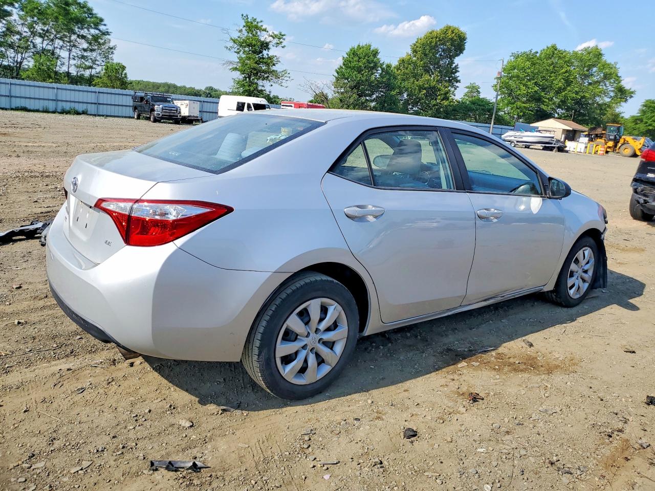 2016 TOYOTA COROLLA LE photo 5