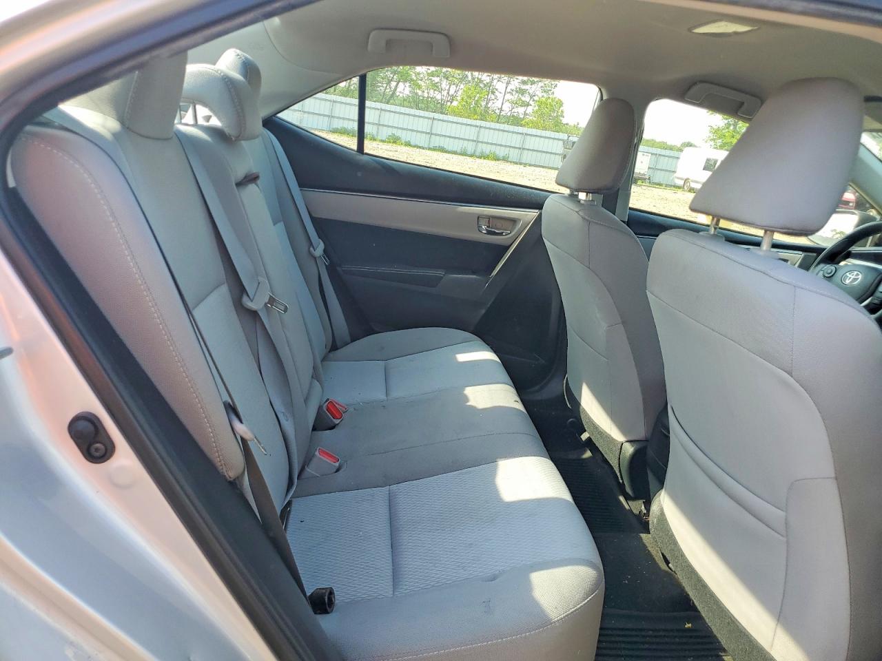 2016 TOYOTA COROLLA LE photo 19