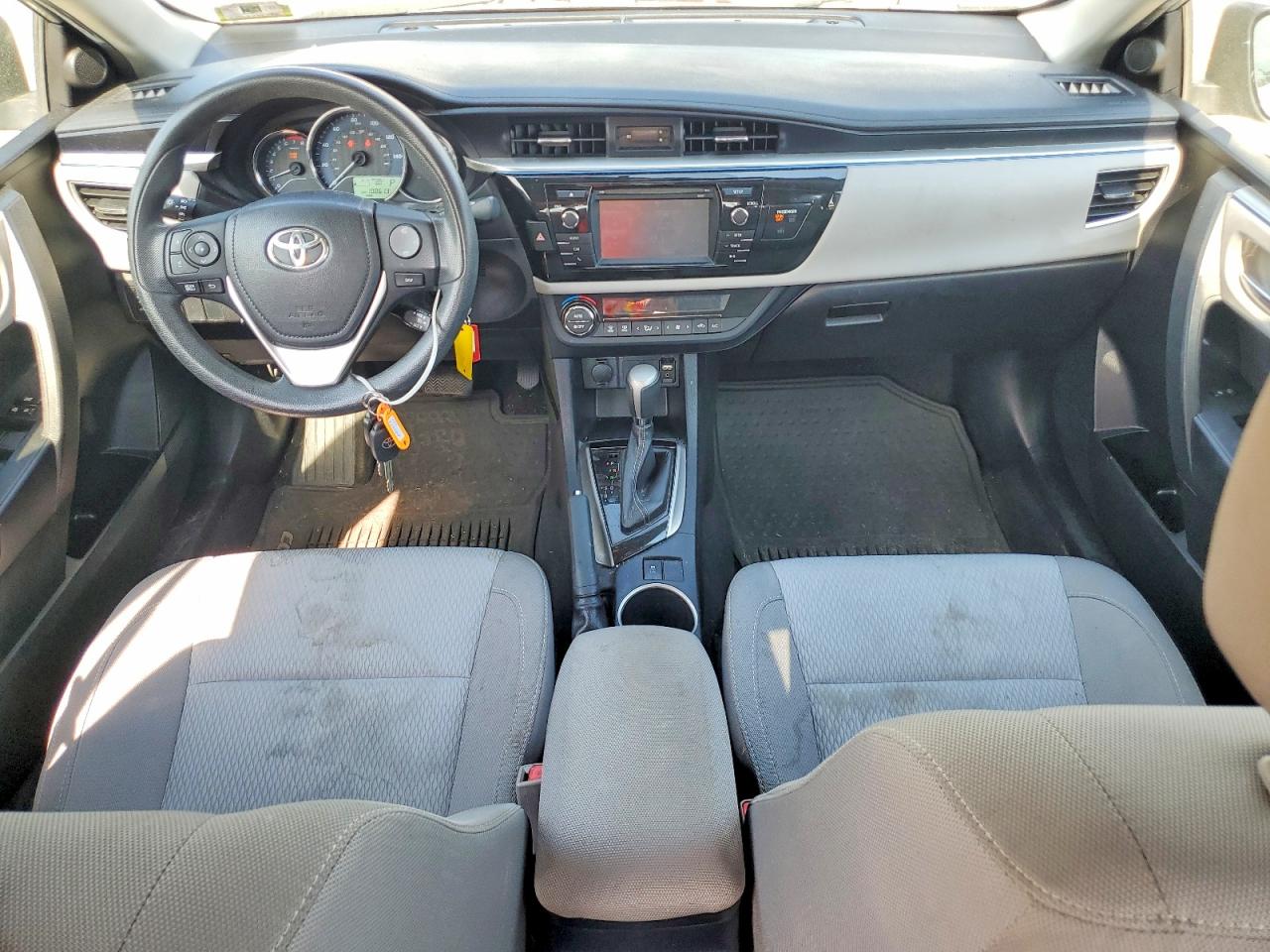 2016 TOYOTA COROLLA LE photo 15