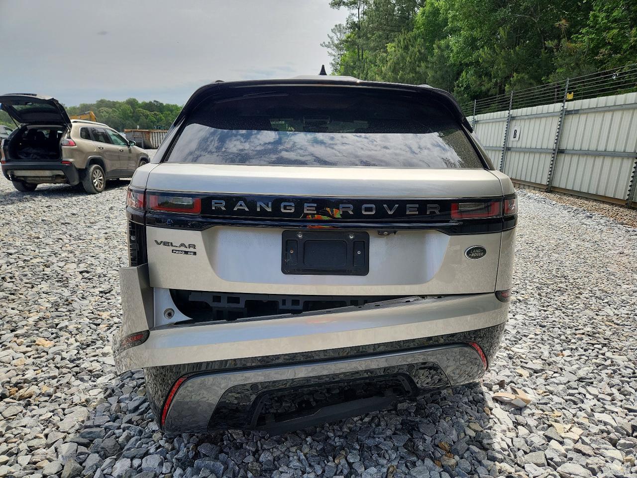 2018 LAND ROVER RANGE ROVER VELAR R-DYNAMIC SE photo 6
