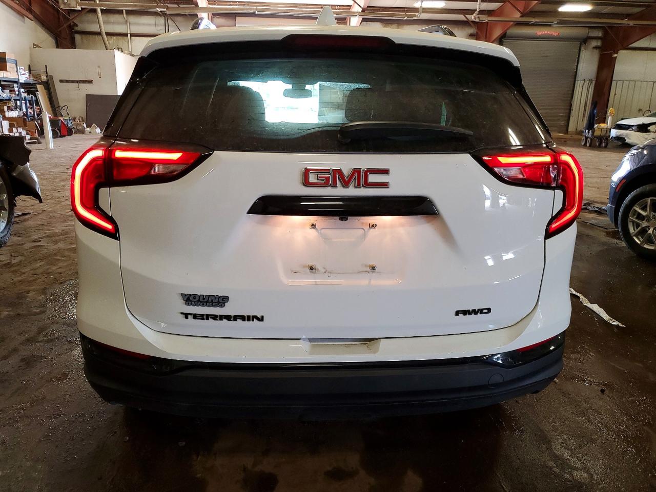 2020 GMC TERRAIN SLE photo 16