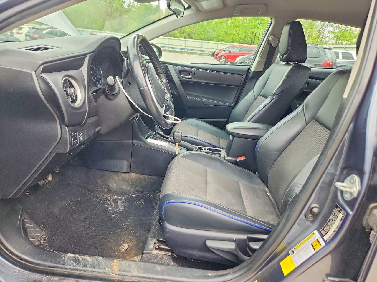 2019 TOYOTA COROLLA SE photo 13