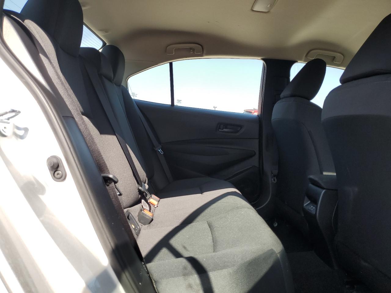2025 TOYOTA COROLLA LE photo 28