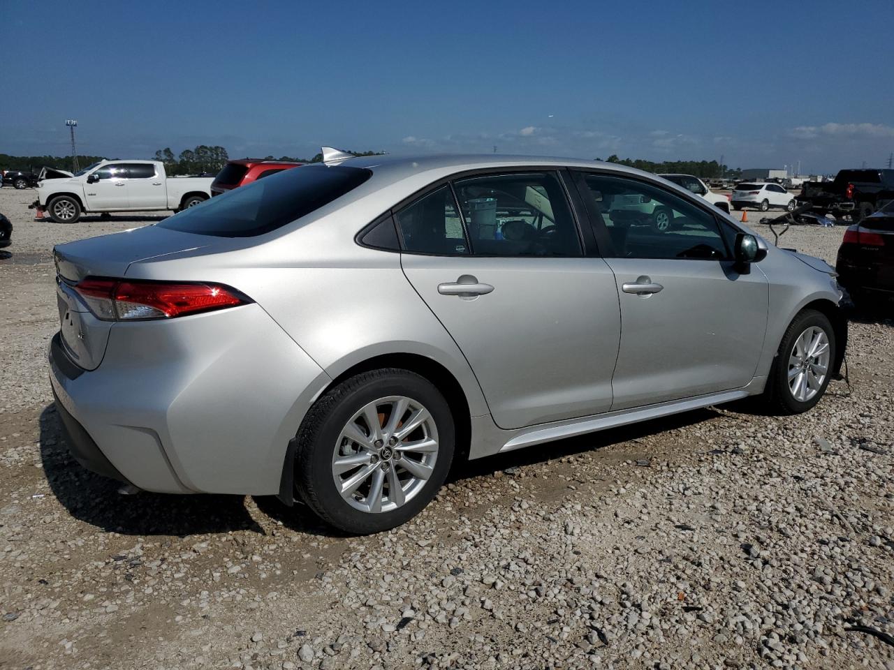 2025 TOYOTA COROLLA LE photo 7