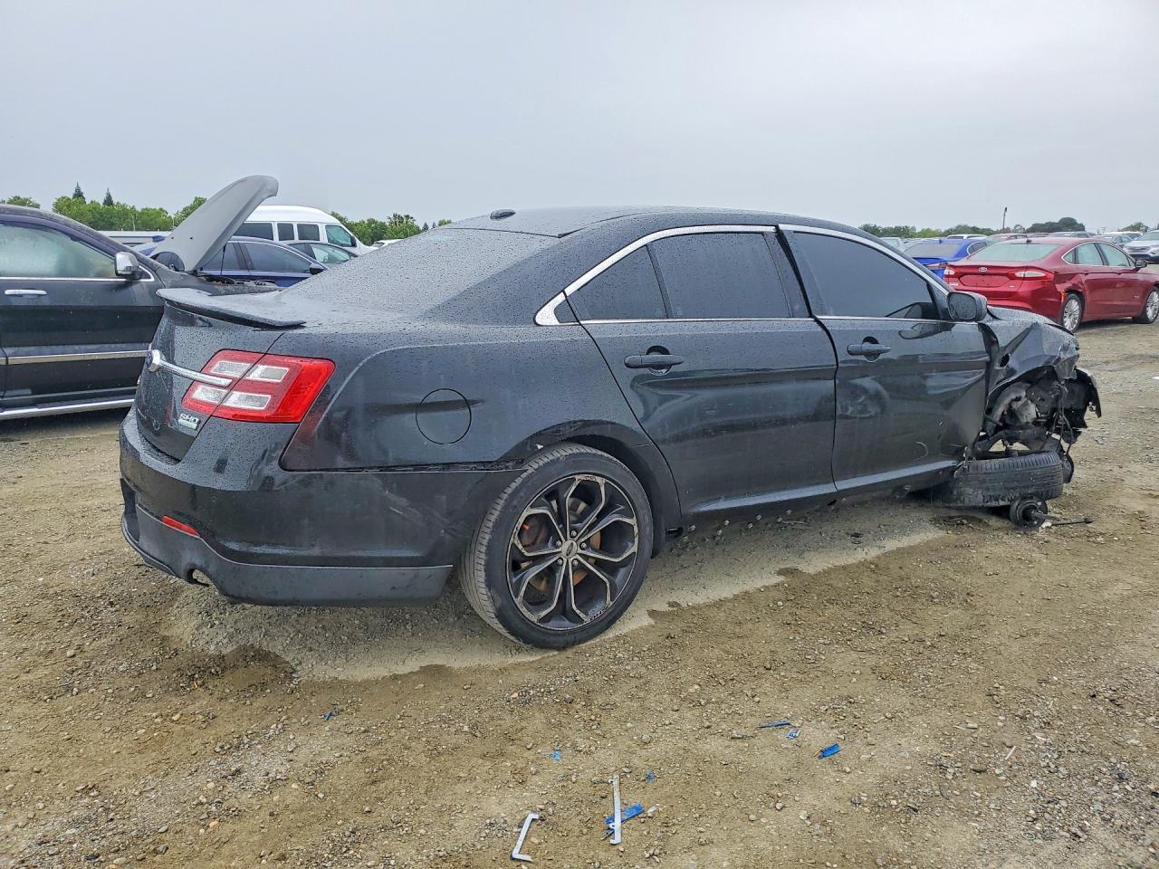2015 FORD TAURUS SHO photo 5