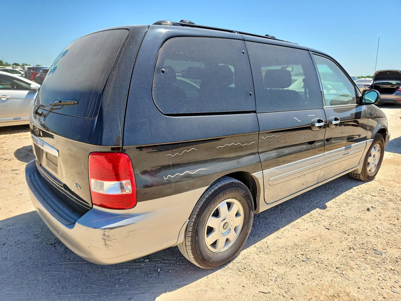 2003 KIA SEDONA LX photo 7