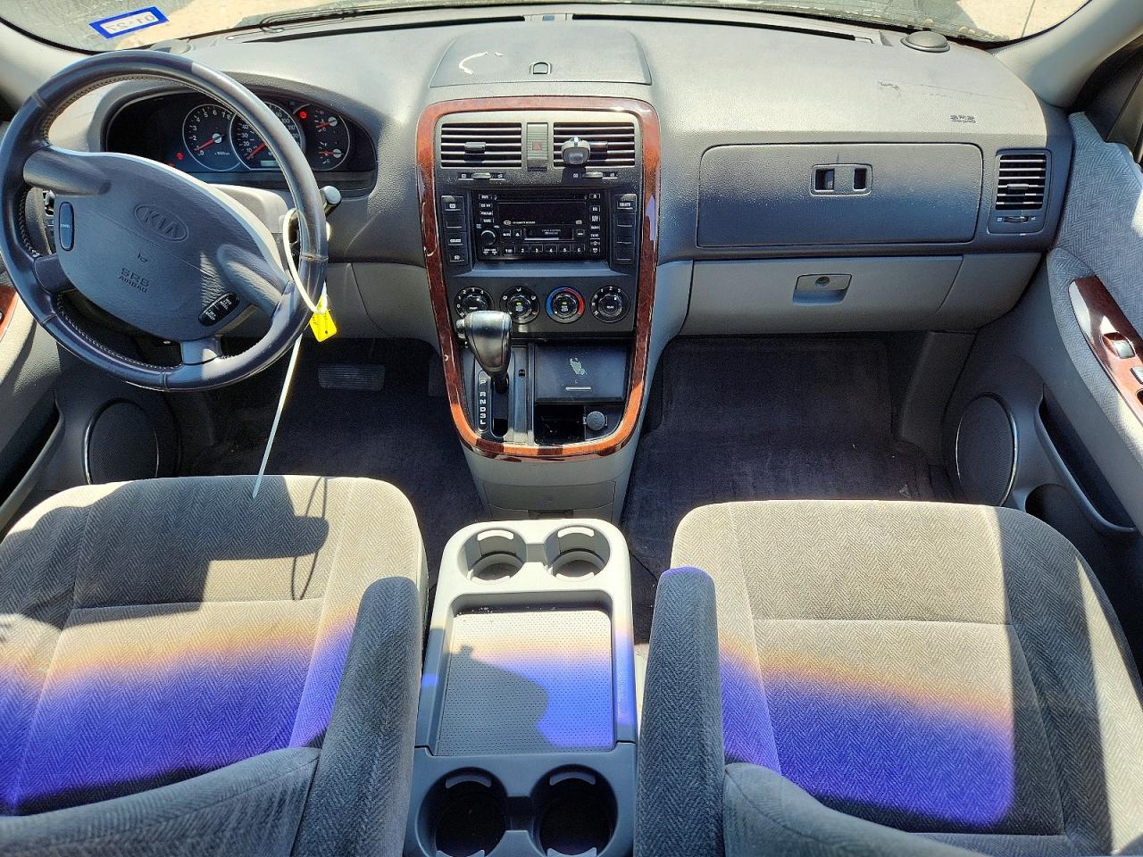 2003 KIA SEDONA LX photo 22