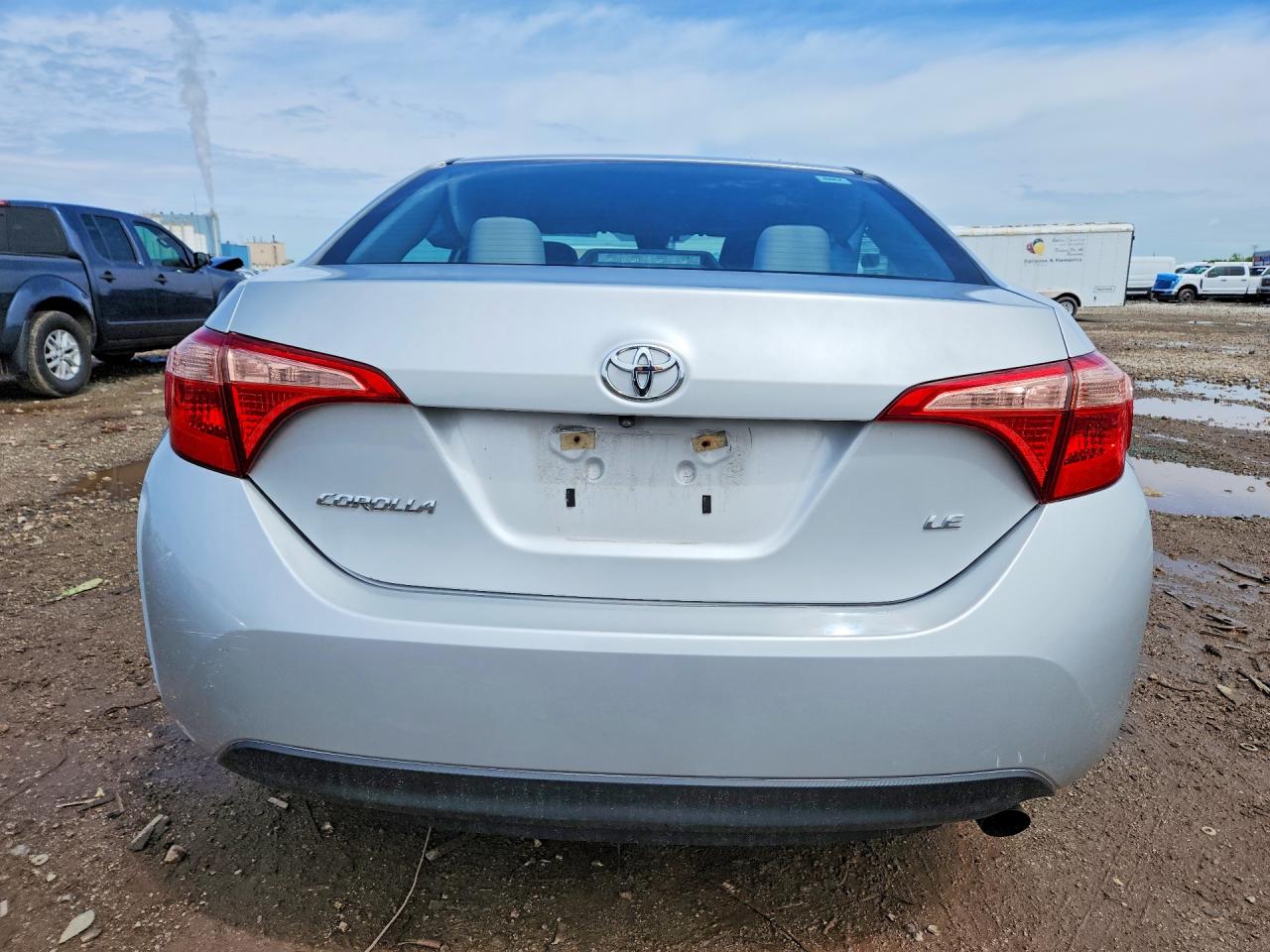 2019 TOYOTA COROLLA LE photo 16