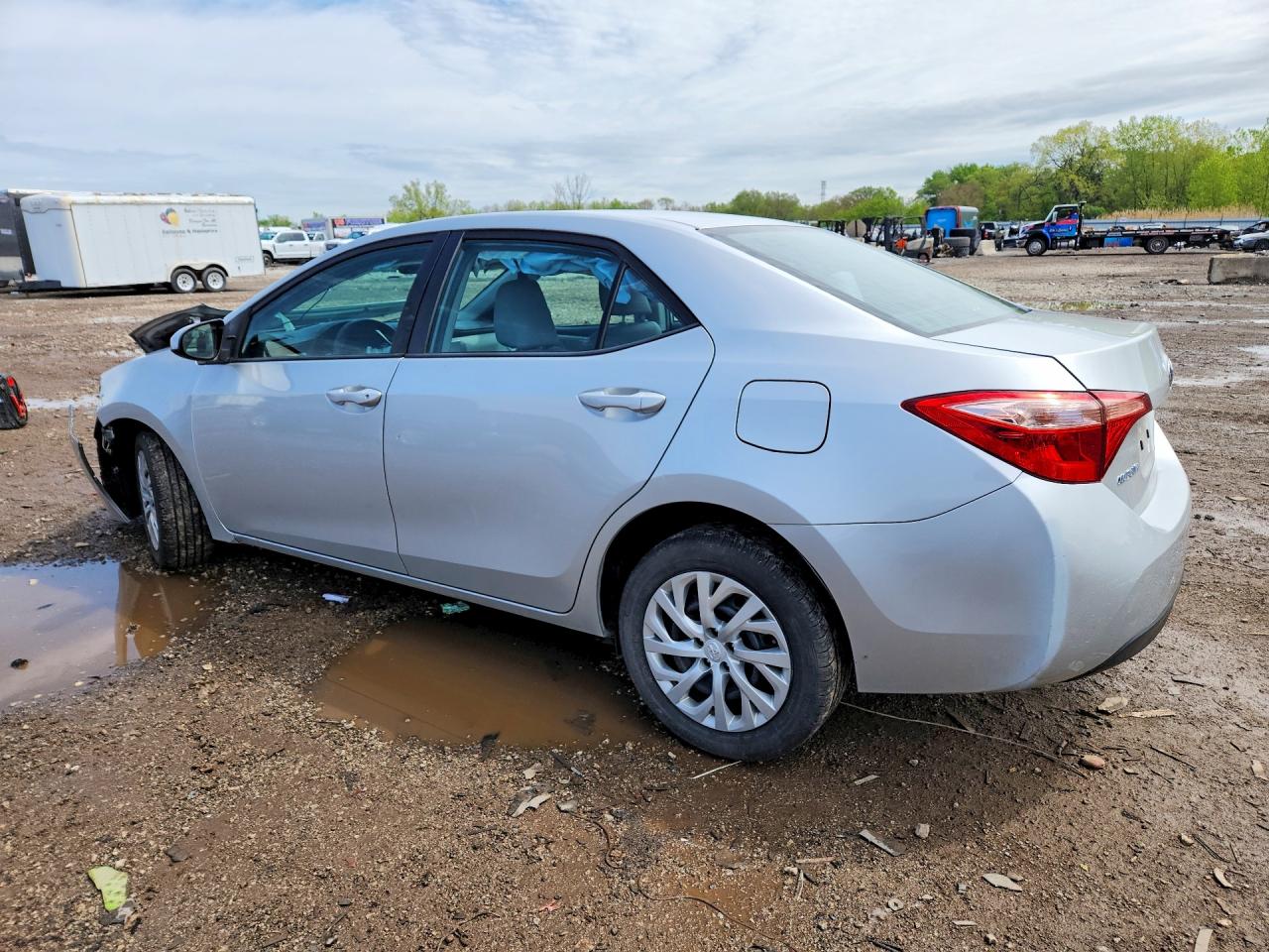 2019 TOYOTA COROLLA LE photo 4