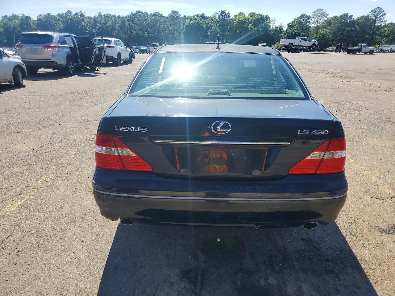 2005 LEXUS LS 430 photo 11
