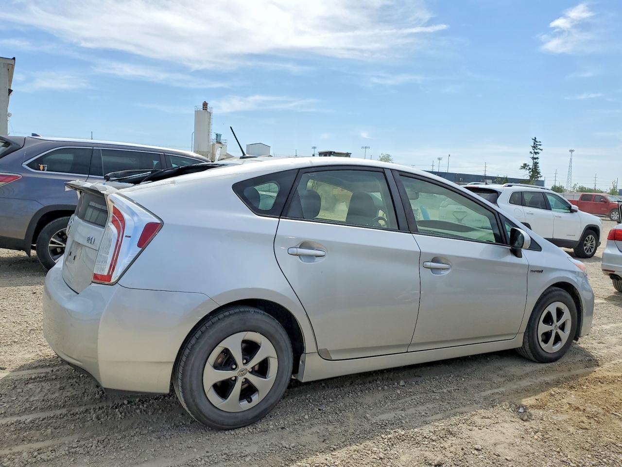 2013 TOYOTA PRIUS FOUR photo 7