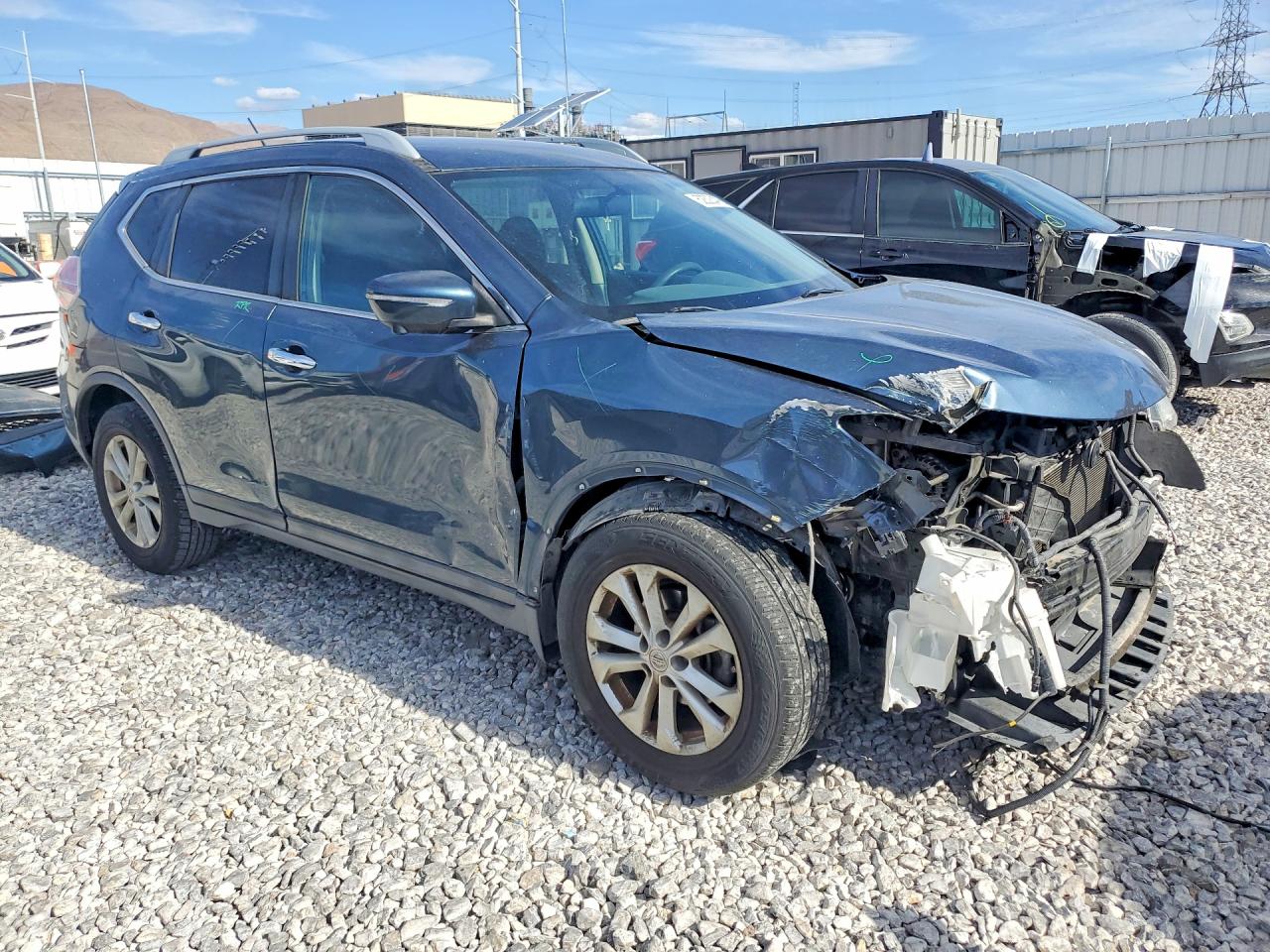2014 NISSAN ROGUE SV photo 4