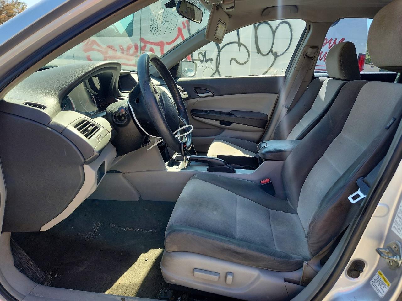 2009 HONDA ACCORD LXP photo 13