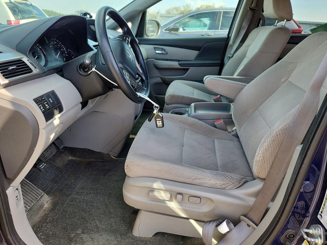 2016 HONDA ODYSSEY SE photo 13