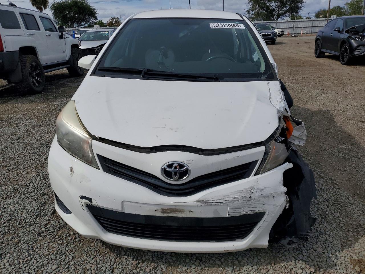 2014 TOYOTA YARIS 5-DOOR LE photo 9