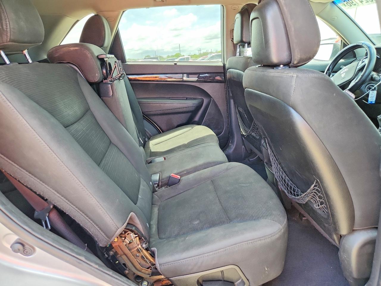 2014 KIA SORENTO LX photo 21