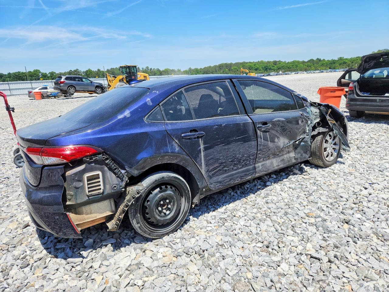 2020 TOYOTA COROLLA LE photo 3