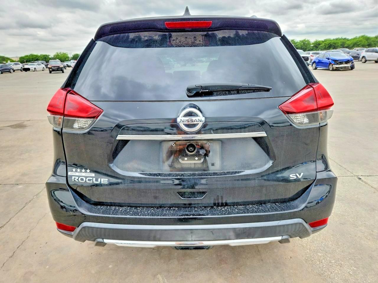 2018 NISSAN ROGUE SV photo 6