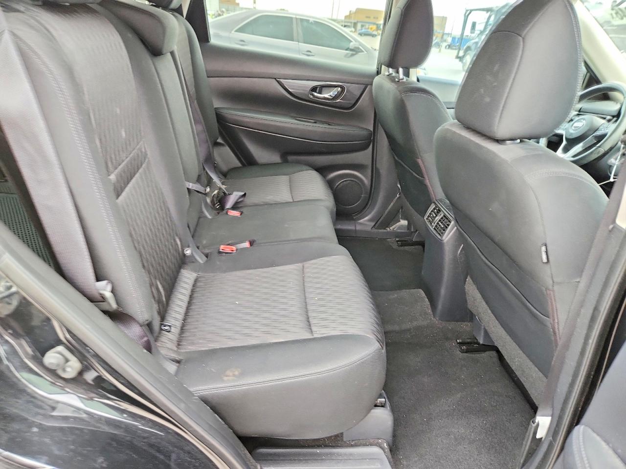 2018 NISSAN ROGUE SV photo 10