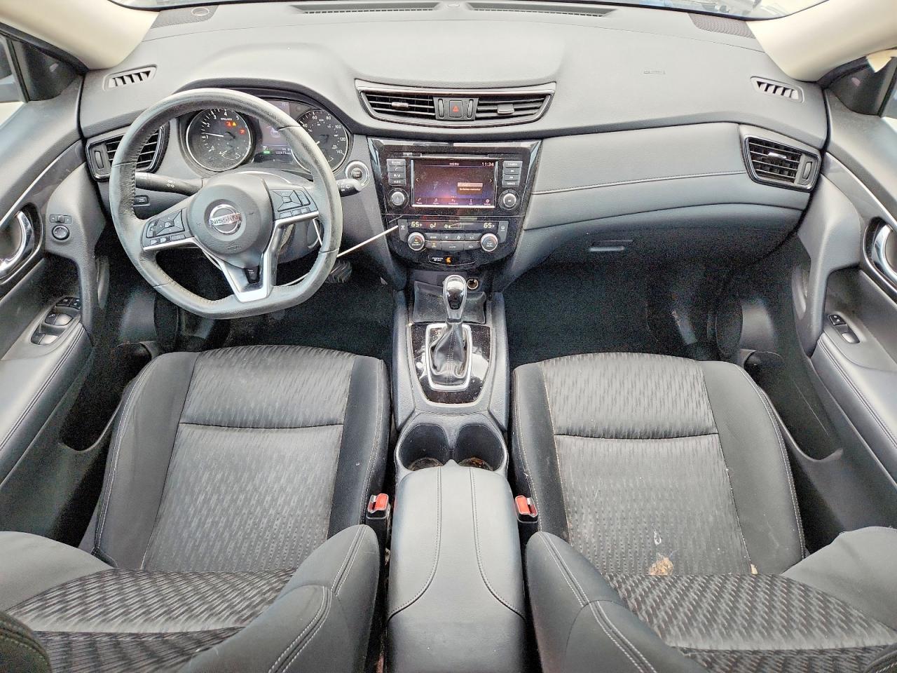 2018 NISSAN ROGUE SV photo 8
