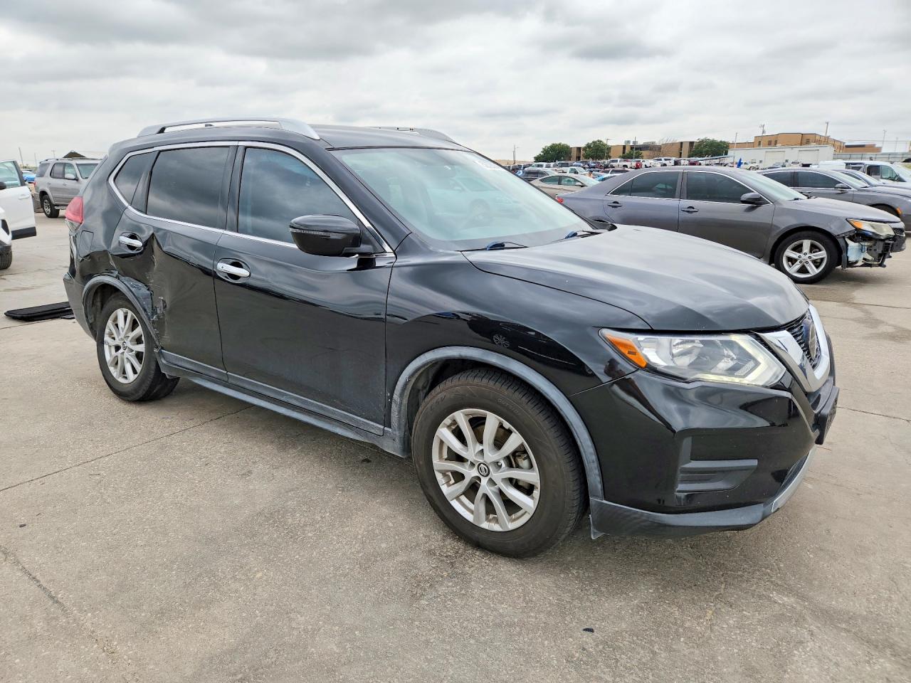 2018 NISSAN ROGUE SV photo 4