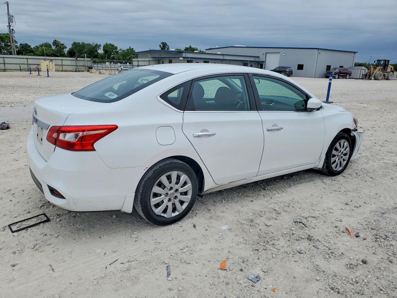 2016 NISSAN SENTRA S photo 5