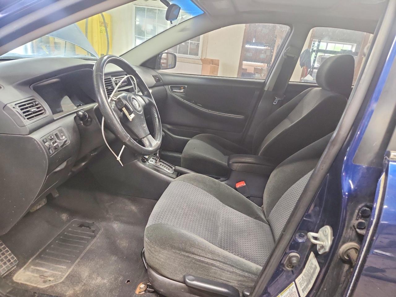 2005 TOYOTA COROLLA S photo 13