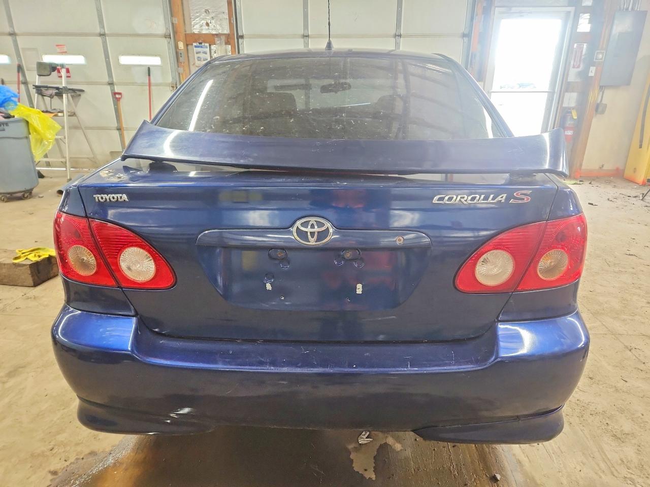 2005 TOYOTA COROLLA S photo 11
