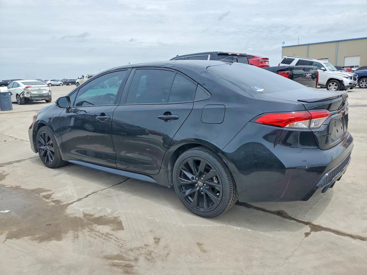 2022 TOYOTA COROLLA SE NIGHTSHADE EDITION photo 3