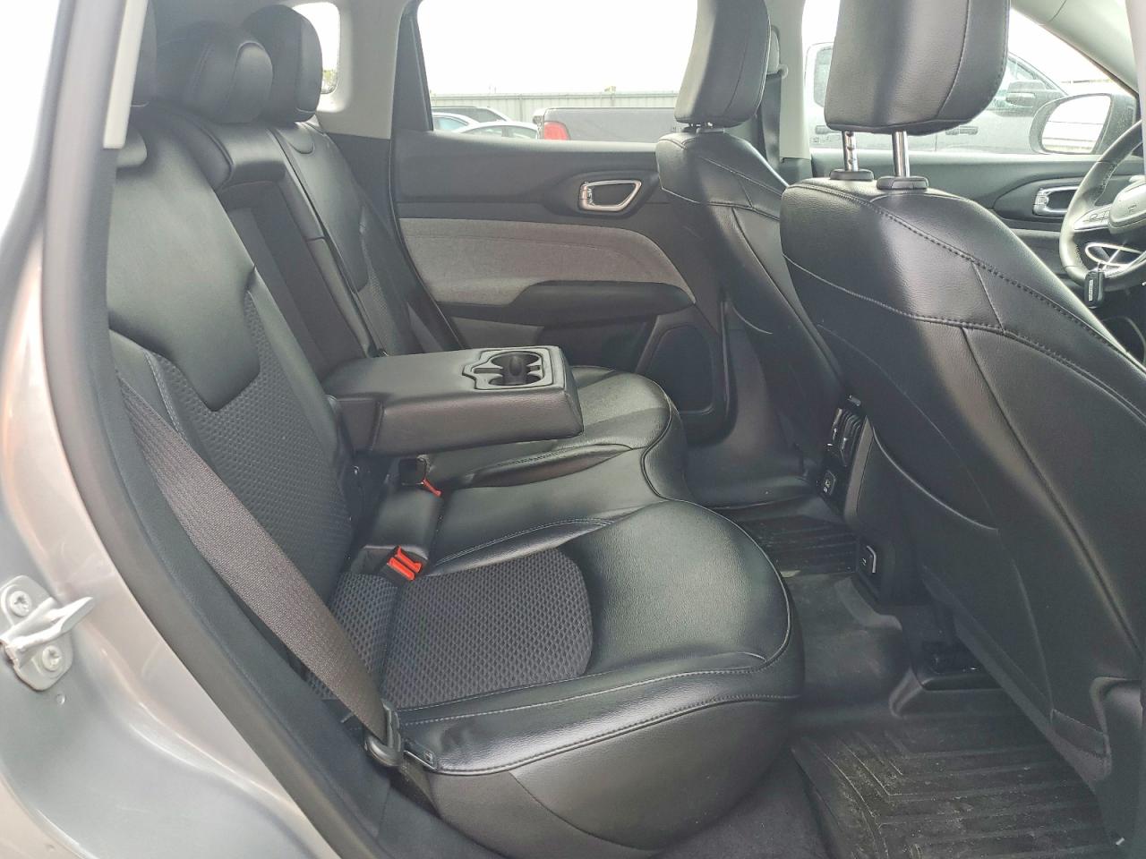 2022 JEEP COMPASS LATITUDE photo 28