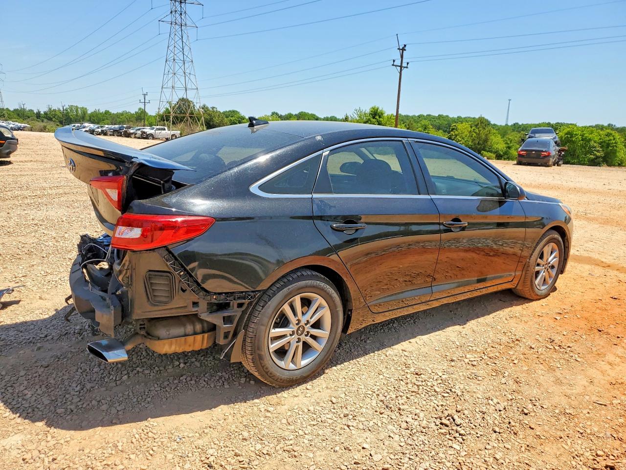 2017 HYUNDAI SONATA SE photo 3