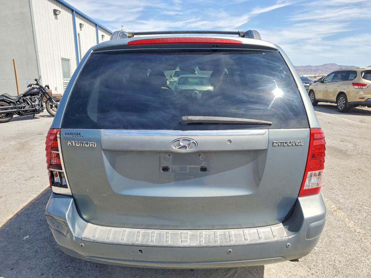 2008 HYUNDAI ENTOURAGE GLS photo 16