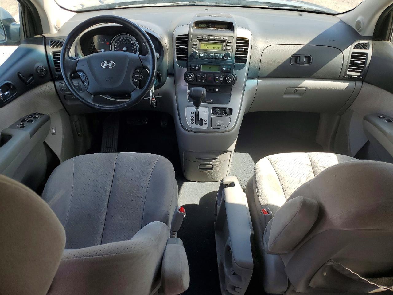 2008 HYUNDAI ENTOURAGE GLS photo 22