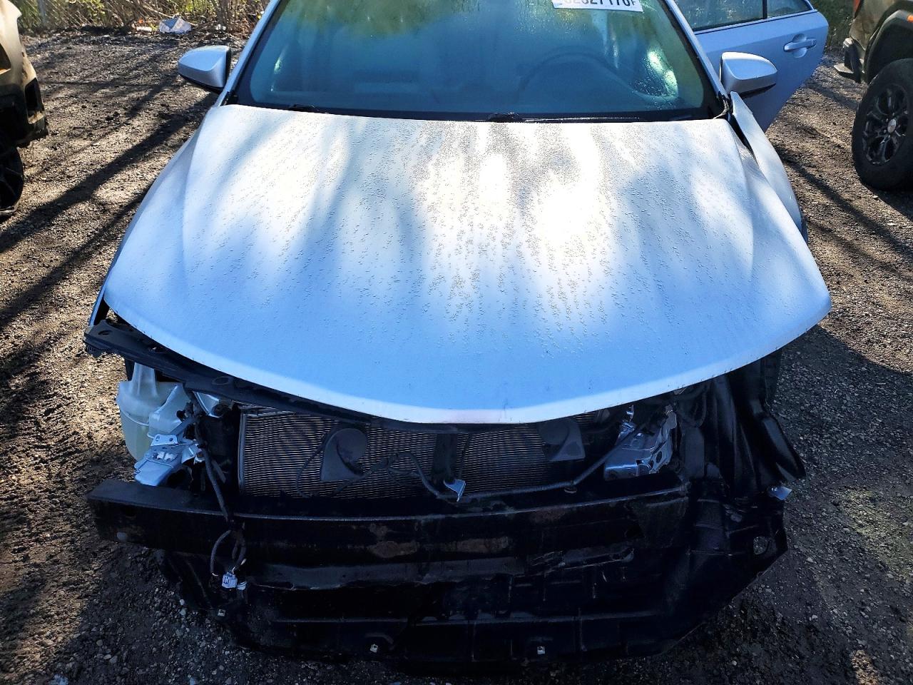 2014 TOYOTA CAMRY L photo 31