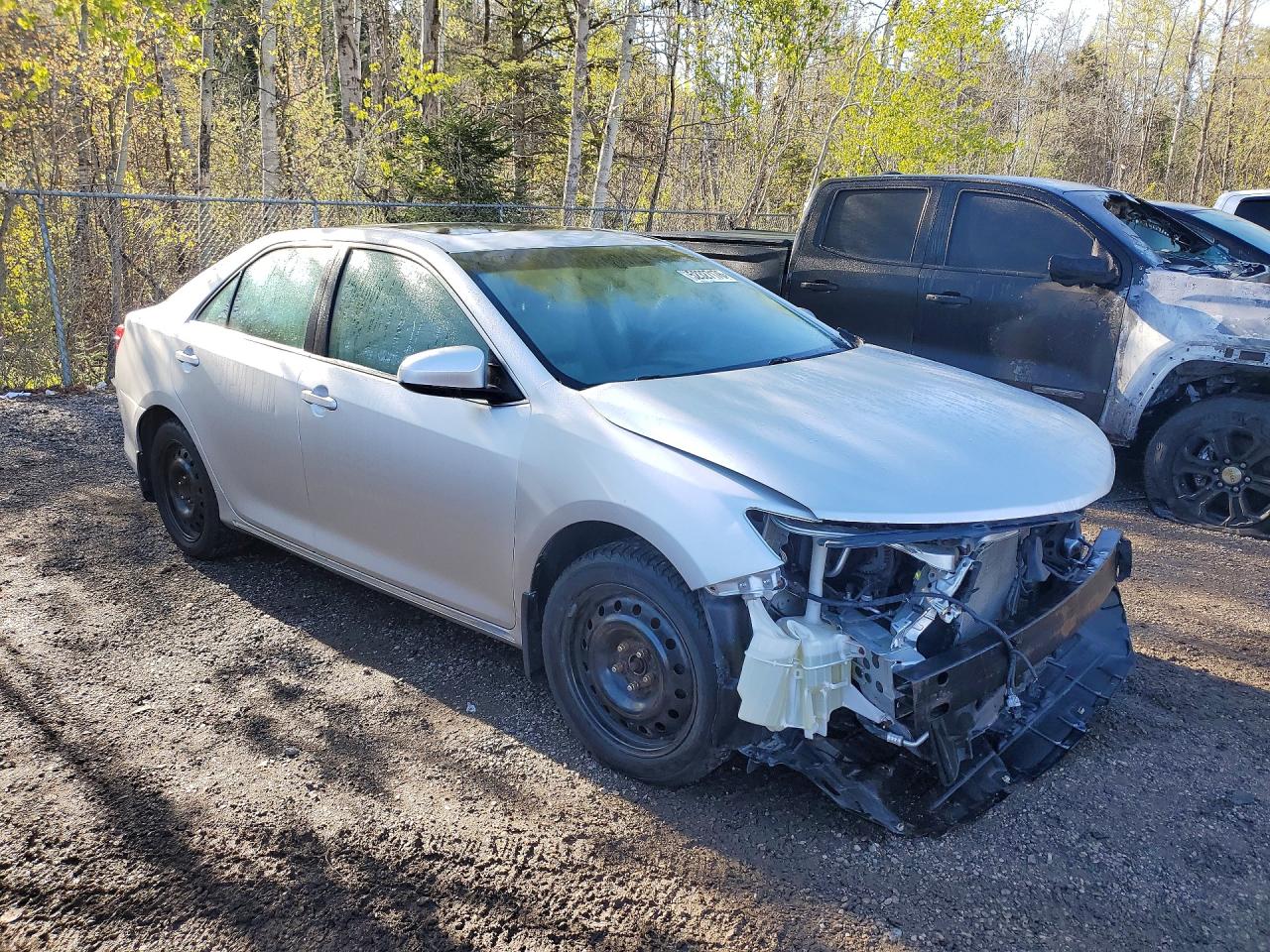 2014 TOYOTA CAMRY L photo 10