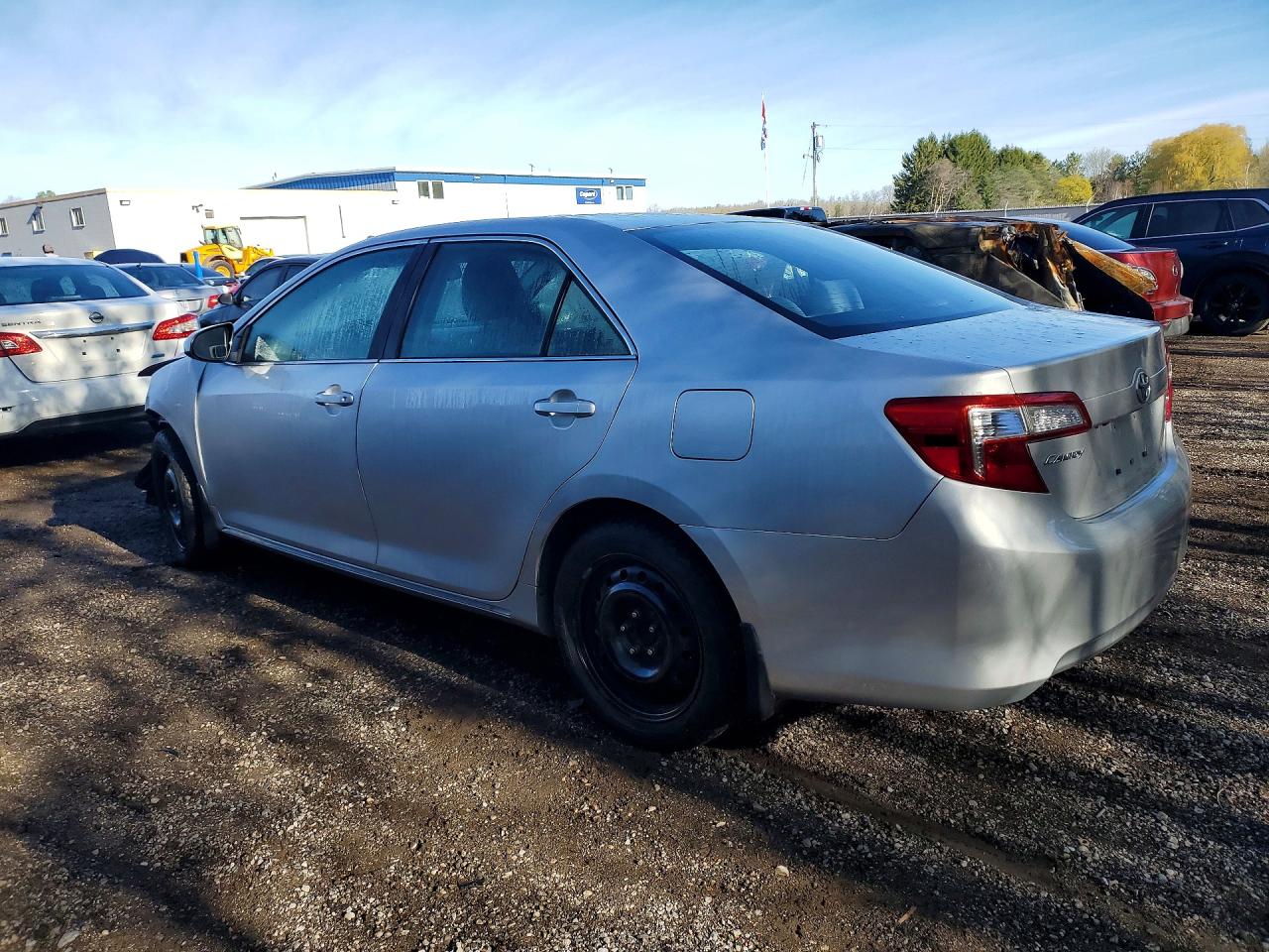 2014 TOYOTA CAMRY L photo 4