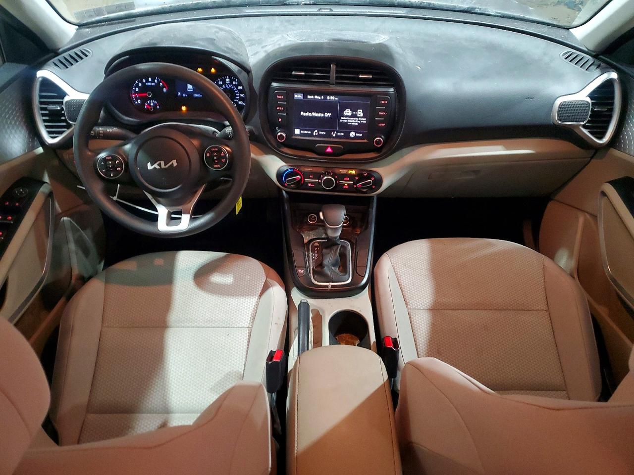 2022 KIA SOUL LX photo 22