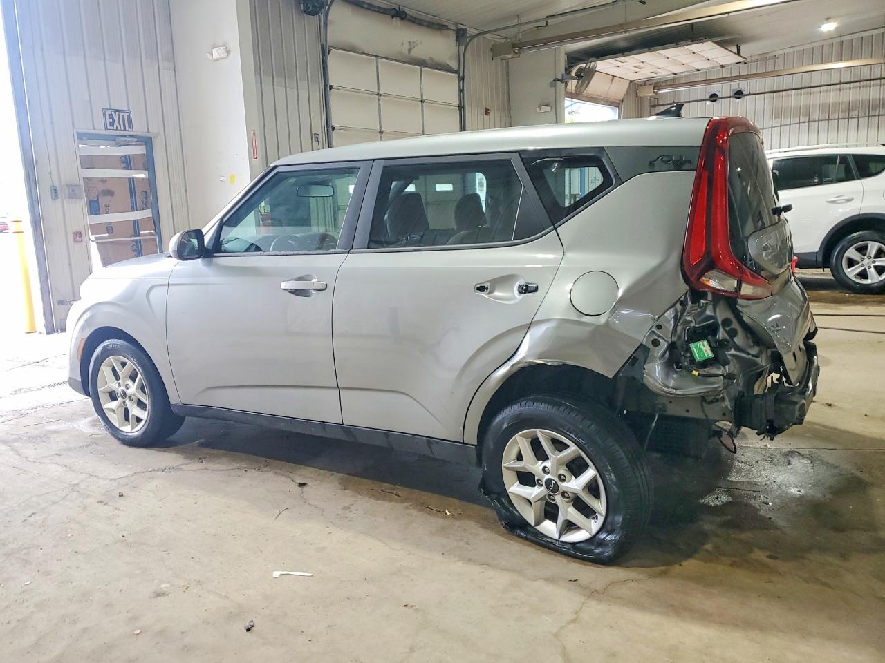 2022 KIA SOUL LX photo 4